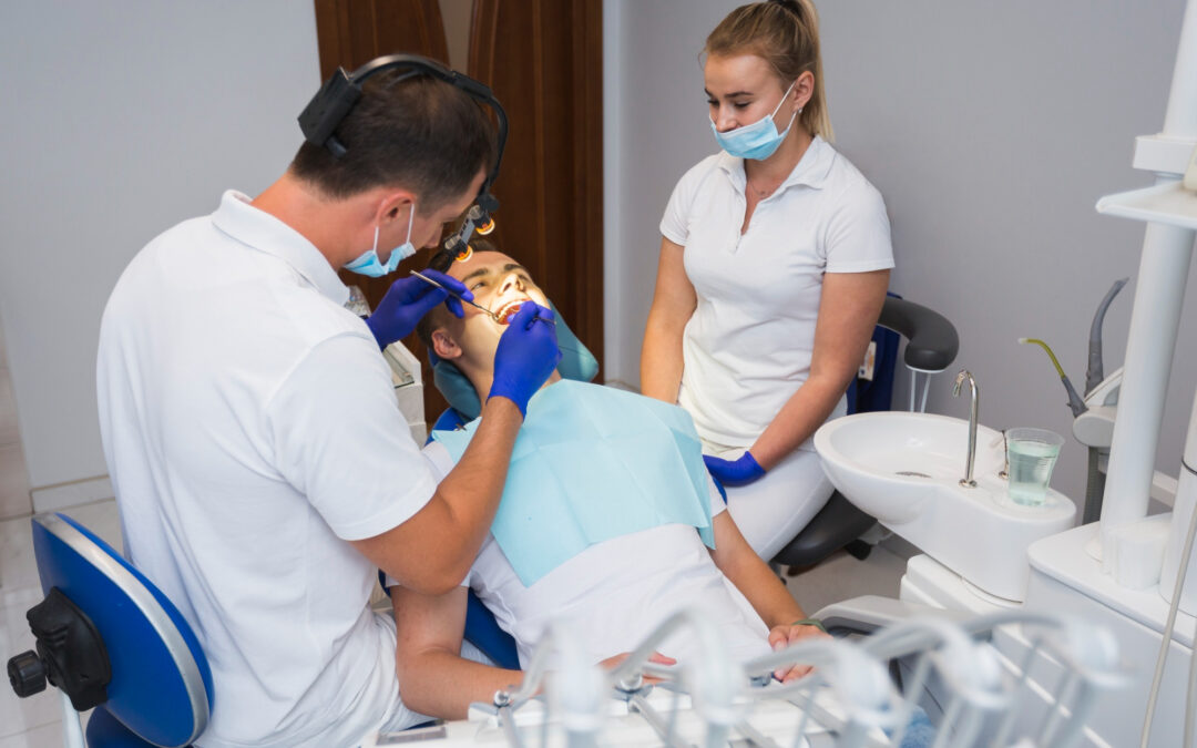 Tooth Extraction Guide: Side Effects & Effective Aftercare Solutions